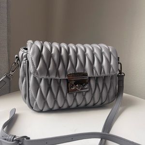 Badgley Mischka gray quilted crossbody bag